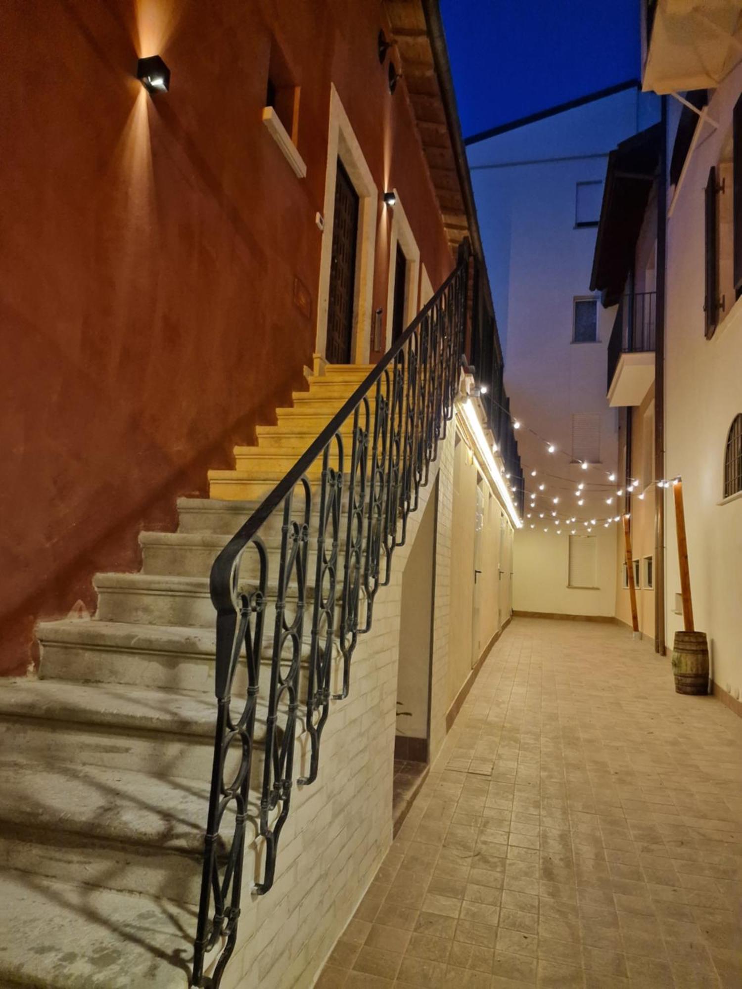 Vagabondando Travel House Villa LʼAquila Dış mekan fotoğraf